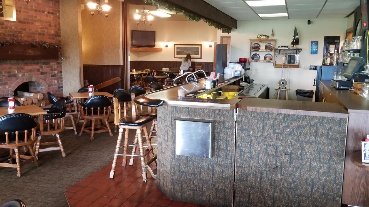 Alexander House Motel Park River エクステリア 写真