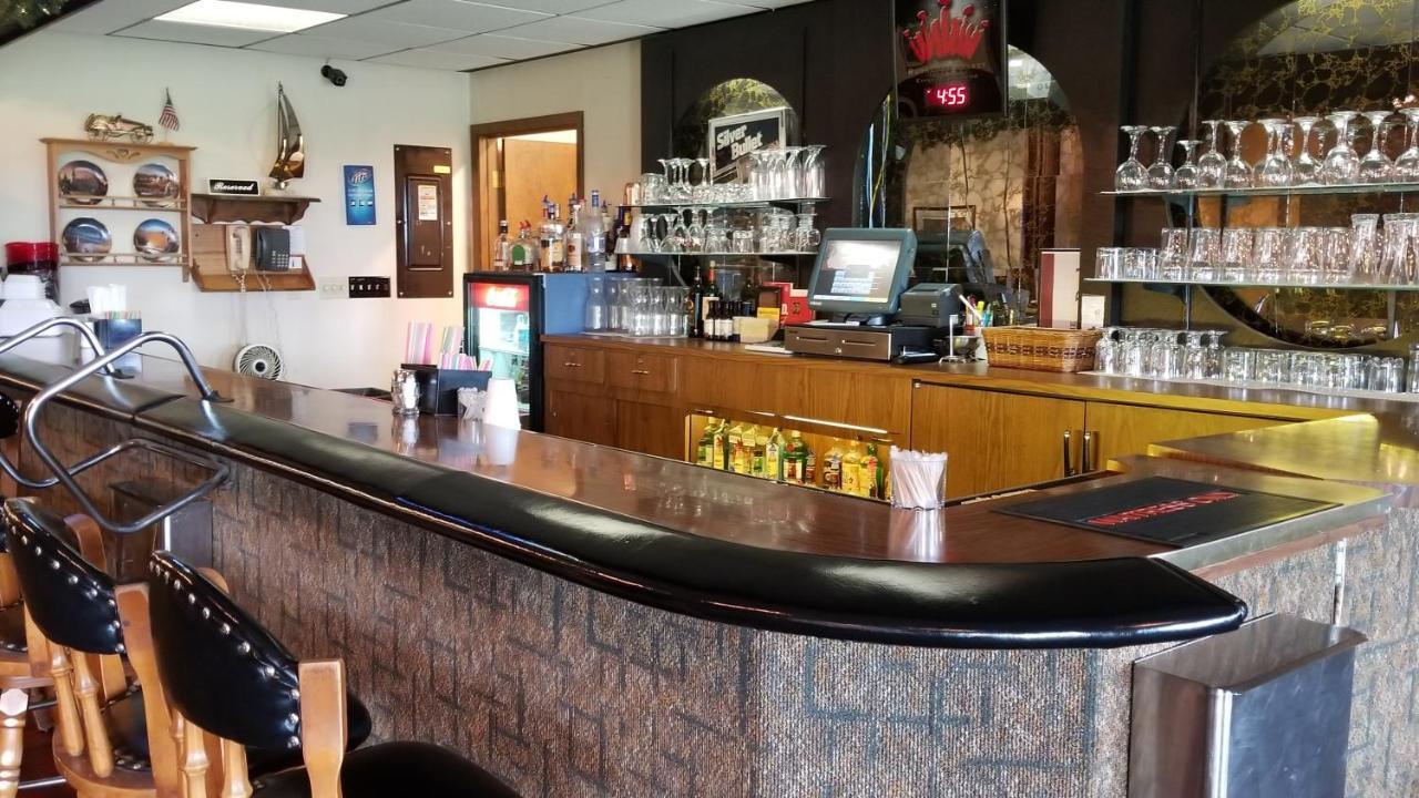 Alexander House Motel Park River エクステリア 写真