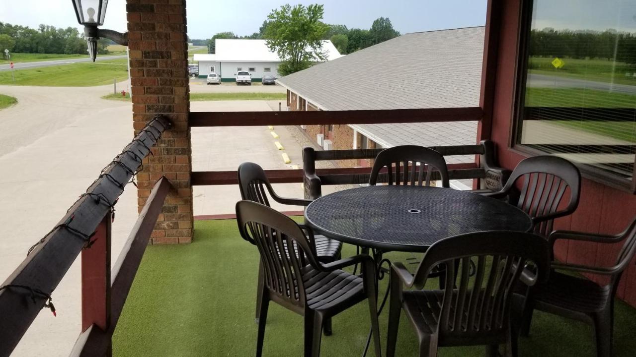 Alexander House Motel Park River エクステリア 写真